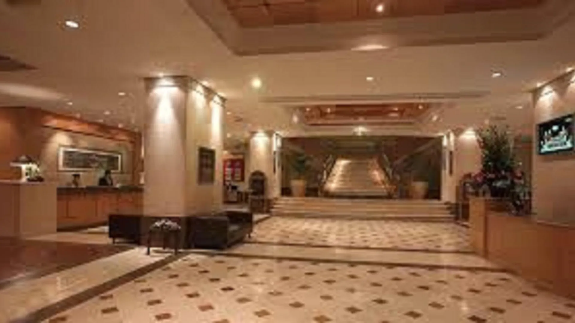 מלון קואלה לומפור Royale Chulan Bukit Bintang 4*,