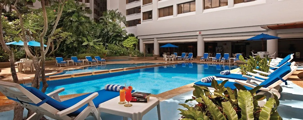מלון קואלה לומפור Royale Chulan Bukit Bintang 4*,  מלזיה