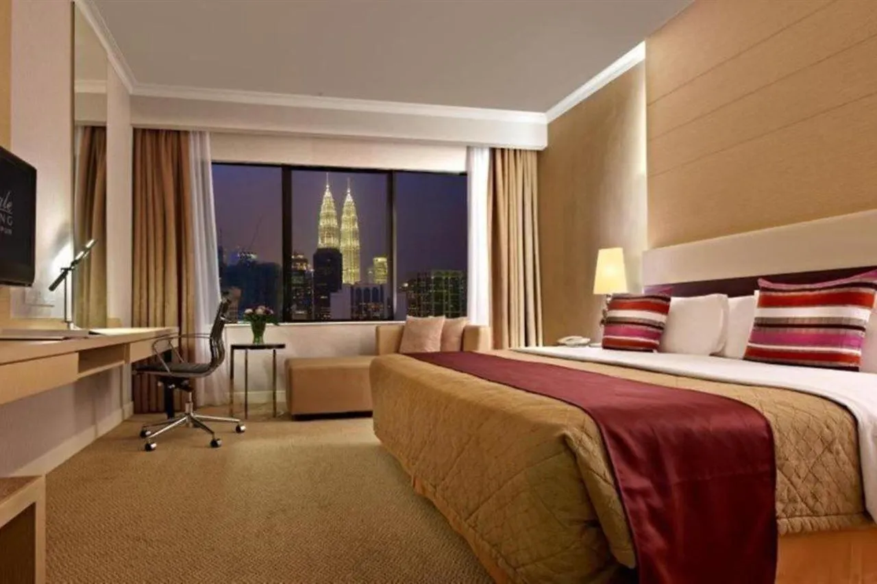מלון קואלה לומפור Royale Chulan Bukit Bintang 4*,